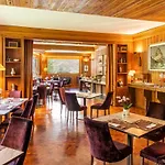 Hermitage Relais & Chateaux Готель Брей-Червінія
