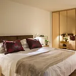 Hermitage Relais & Chateaux Готель Брей-Червінія