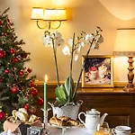 Hermitage Relais & Chateaux Готель