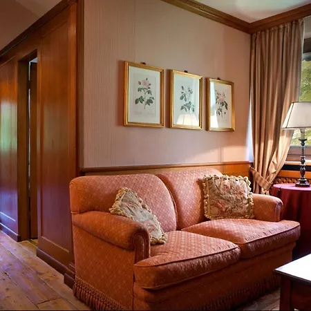 Hermitage Relais & Chateaux Готель