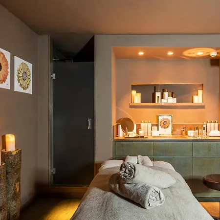 Отель Hermitage Relais & Chateaux Брей-Червиния