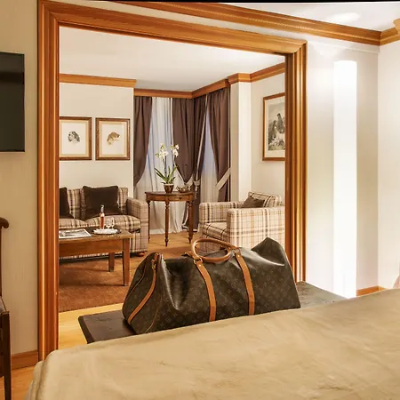Hermitage Relais & Chateaux بيريوِل تْشيرفينيا