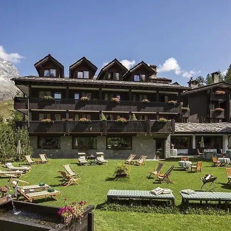 מלון Hermitage Relais & Chateaux ברויל-קרוויניה