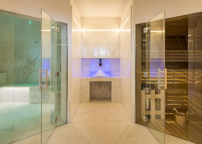 Готель Hermitage Relais & Chateaux