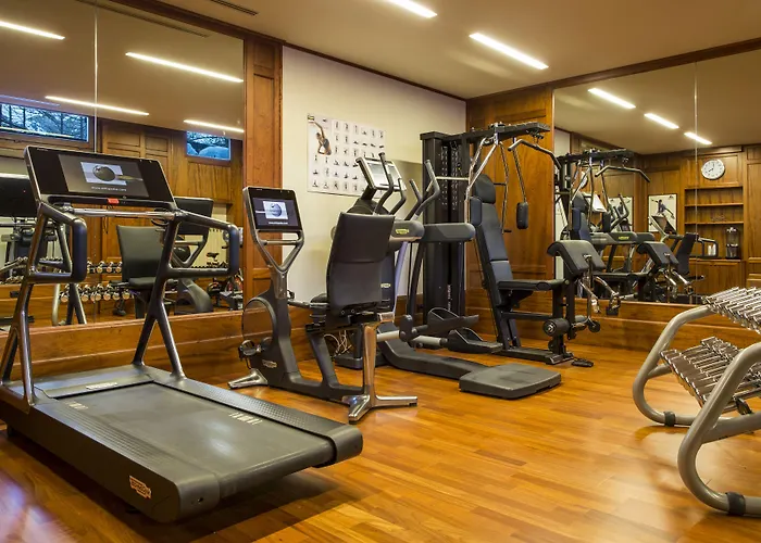 Отель Hermitage Relais & Chateaux