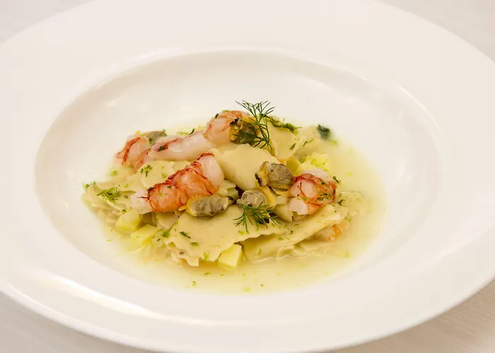 Hermitage Relais & Chateaux Готель Брей-Червінія