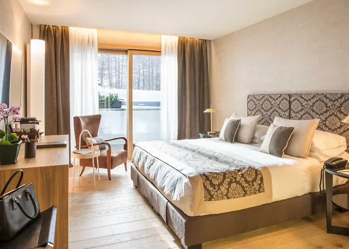 Отель Hermitage Relais & Chateaux Брей-Червиния